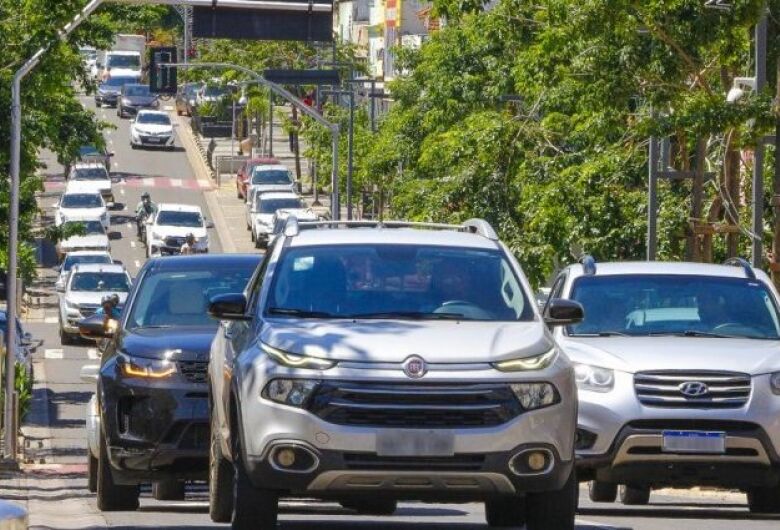 Confira os prazos para pagamento do IPVA e licenciamento de veículo