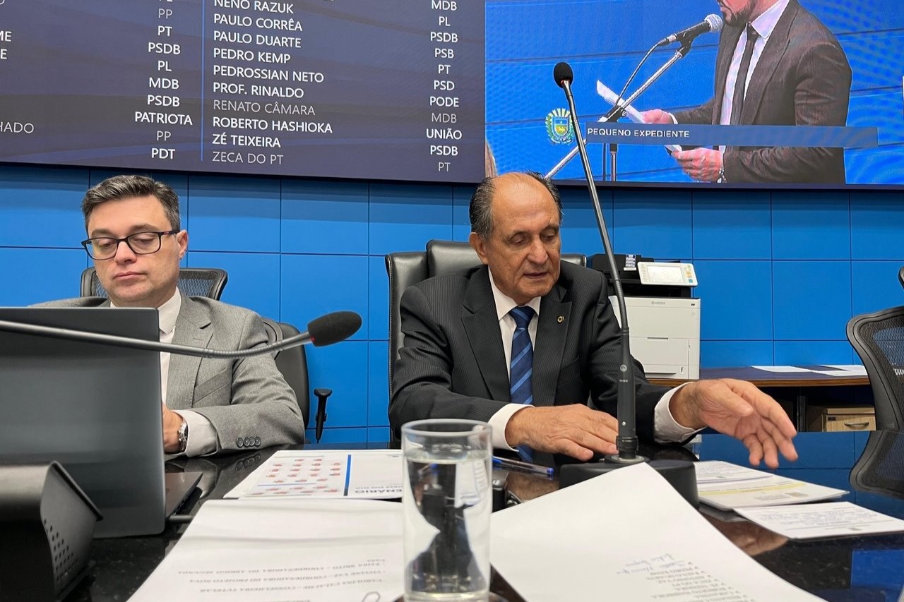Deputado Zé Teixeira solicita infraestrutura para bairros de Dourados
