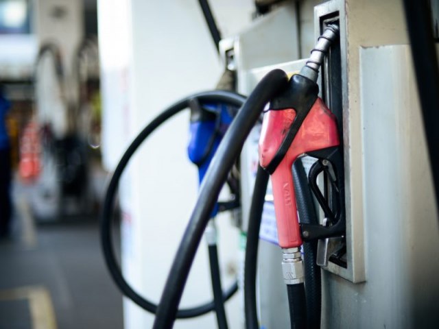 Gasolina já chega a custar R$ 5,22 em Dourados